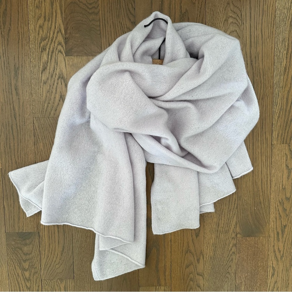 White + Warren 100% Cashmere Travel Wrap Scarf in Pale Lavender 81" x 36"